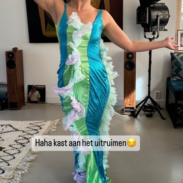 Geraldine Kemper - Magazine and Event Shoots Collection in screenshot_2024 03 09 11 32 45 79_1c337646f29875672b5a61192b9010f9.jpg - hidden celebrity photo